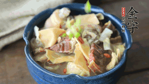 加翠綠的蔥花點綴一下就可以啦。