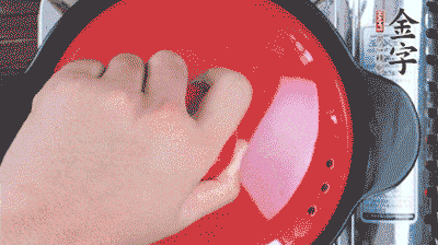 加香菇燉10分鐘后。