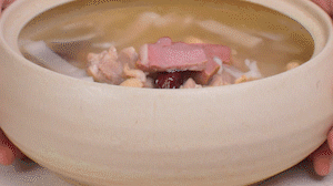 出鍋前5分鐘加鹽調(diào)味。