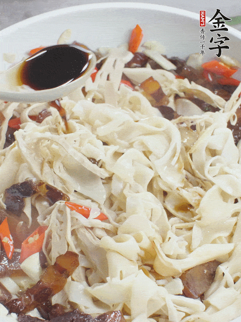 下糯米筍，淋一點(diǎn)生抽、蠔油調(diào)味。