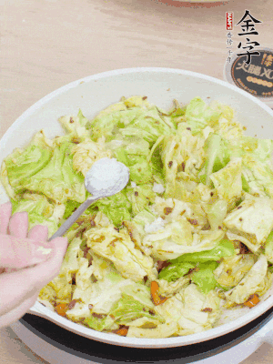 一點鹽、糖調(diào)味。