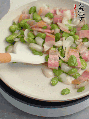 勾薄芡出鍋。