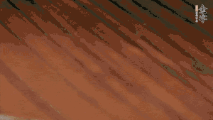 待水沸騰，煮到湯圓浮起，碗中加點豬油、生抽、蔥花就可以了。