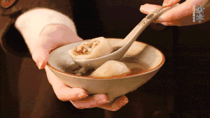 新的一年，我們還是要吃好喝好哦，祝大家元宵快樂！