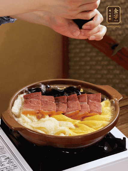 加水沒過食材，煮15-20分鐘